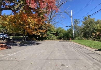 212 Deforest Rd, Syracuse, NY 13214 - photo 3