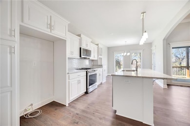 9431 N Belton Ave, Kansas City, MO 64154 - photo 5