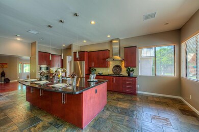 013_Kitchen