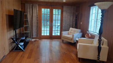 166 Coggeshall Ave, Newport, RI 02840 - photo 3