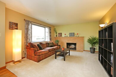 4462 Marland Dr, Columbus, OH 43224 - photo 2