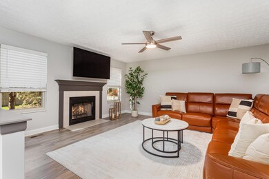 5655 Lotus Ct, Grove City, OH 43123 - photo 7