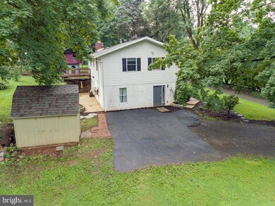 601 E Neversink Rd, Reading, PA 19606 - photo 4