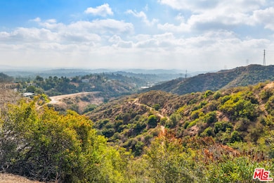 1570 Glen Oaks Blvd, Pasadena, CA 91105 - photo 3