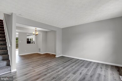 820 W Spring Meadow Ct, Edgewood, MD 21040 - photo 2