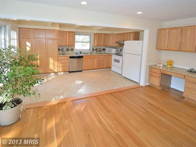 2400 Claremont Dr, Falls Church, VA 22043 - photo 6