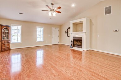 3140 Zoo Pkwy unit 803, Asheboro, NC 27205 - photo 4