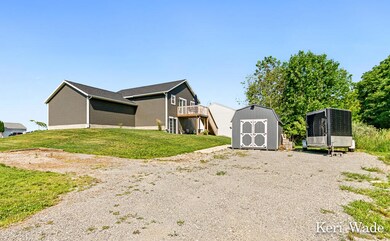 1301WatersEdgeCt06Lores
