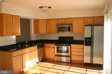 6321 Mary Todd Ct, Centreville, VA 20121 - photo 6