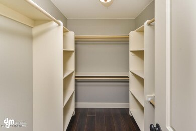Master Closet-5247-SMALL