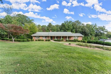 1352 Burns Dr NE, Gainesville, GA 30501 - photo 4