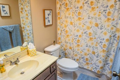 3229 S Fairfield Dr, Tempe, AZ 85282 - photo 6