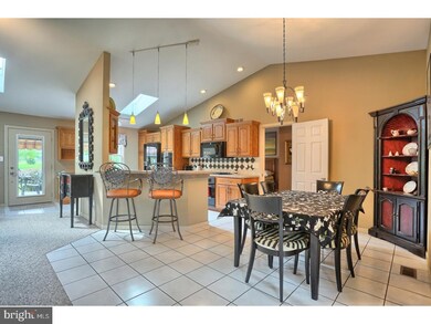 1104 Riverview Dr, Reading, PA 19605 - photo 7