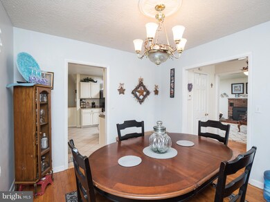 8328 Jacobs Rd, Severn, MD 21144 - photo 7