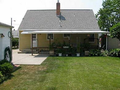 632 Roth Ave, Columbus, OH 43228 - photo 3