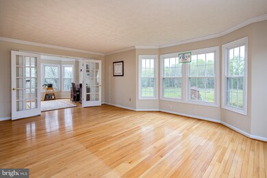7425 Bucks Haven Ln, Highland, MD 20777 - photo 5