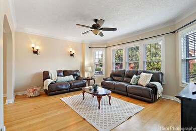 5733 W Melrose St, Chicago, IL 60634 - photo 3