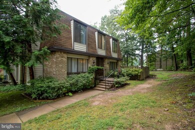 6000 Forrest Hollow Ln, Springfield, VA 22152 - photo 2