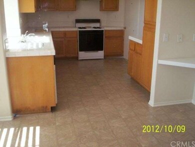 KITCHEN AND BREAKFAST DINING AREA