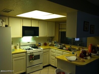 87THDR-KITCHEN