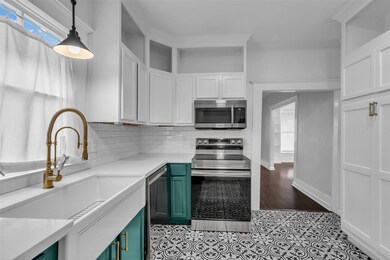 310 W Sidnor St, Alvin, TX 77511 - photo 7