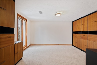 154 N Jamestown Rd, Coraopolis, PA 15108 - photo 4