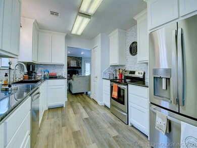 1516 Red Oak Dr, Ardmore, OK 73401 - photo 7