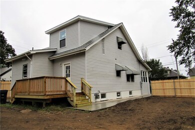 42 Riverview Ave, Pawtucket, RI 02860 - photo 3