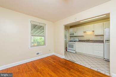 3828 Elmley Ave, Baltimore, MD 21213 - photo 6