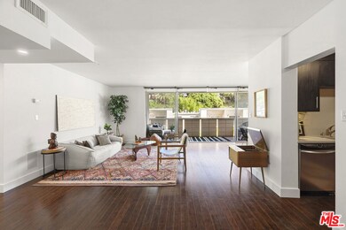 Shoreham Towers unit 703, West Hollywood, CA 90069 - photo 4