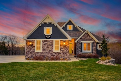 9422 Marion St, Lenexa, KS 66220 - photo 3