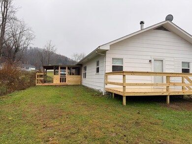 265 E Laurel Rd, London, KY 40741 - photo 2