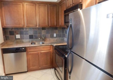 3047 S Buchanan St unit C1, Arlington, VA 22206 - photo 6