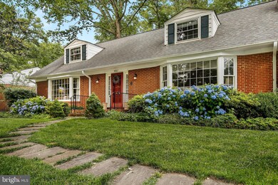 9027 Beatty Dr, Alexandria, VA 22308 - photo 2