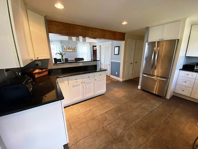 21 Woodgate St, Nashua, NH 03063 - photo 7