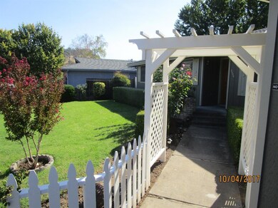 2490 Spring St, Medford, OR 97504 - photo 5