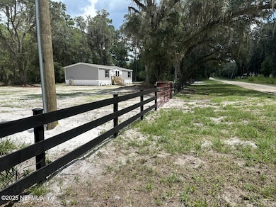 138 Nichols Rd, Florahome, FL 32140 - photo 2