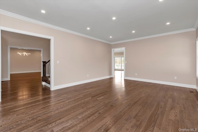 34 Calumet Dr, Dix Hills, NY 11746 - photo 5