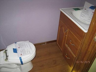 Partial Bath.