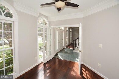 8896 Crosspointe Glen Way, Lorton, VA 22079 - photo 6