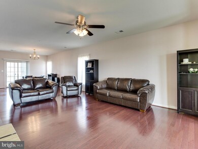 7708 Cedar Branch Dr unit 62, Gainesville, VA 20155 - photo 3