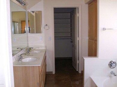 Double Sink in Master Bedrm