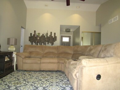 1251 Yosemite Pkwy, Algonquin, IL 60102 - photo 5