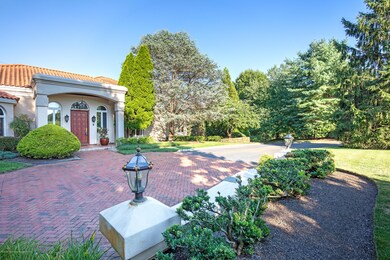 15 Colts Gait Ln, Colts Neck, NJ 07722 - photo 2