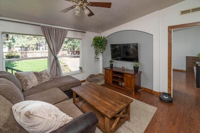 19225 Cherokee Ln_0014 copy