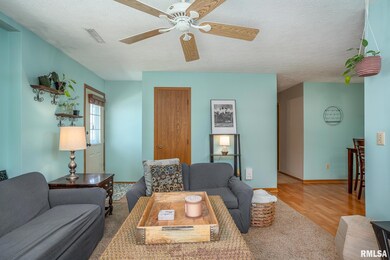 2424 E 51st St unit D, Davenport, IA 52807 - photo 6