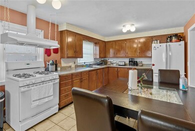 101 Warrington St, Providence, RI 02907 - photo 6
