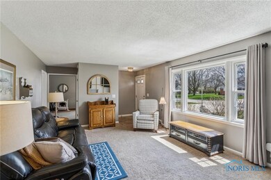 242 E Yates Ave, Findlay, OH 45840 - photo 5