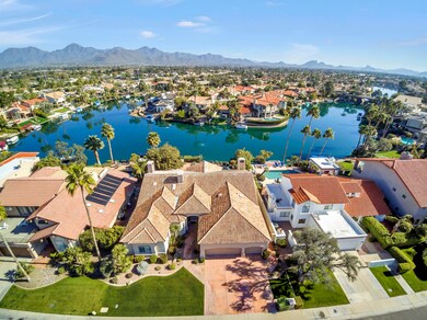 WATERFRONT IN SCOTTSDALE!