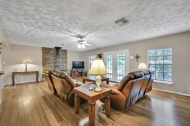 11498 Twin Deer Rd, Conroe, TX 77385 - photo 6